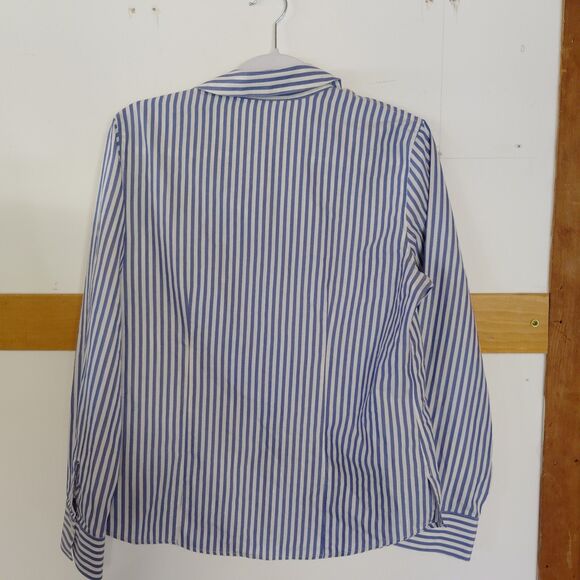 Chico's women's No Iron Blouse Shimmer Striped Long Sleeve Button Up Shirt - Picture 6 of 6